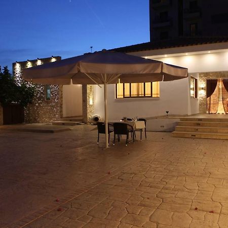 Villa Vanilla 圣塞多罗伊 外观 照片
